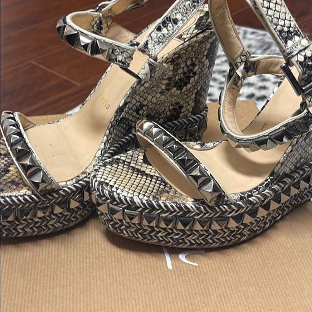 Christian Louboutin Sandals size 8